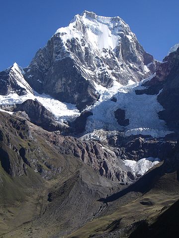 File:Yerupaja Grande.jpg