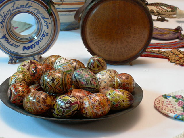File:MTR Eggs 1.jpg