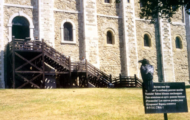 File:White Tower (July-2003).jpg