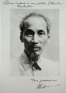 Ho Chi Minh 1946 y Signature.jpg