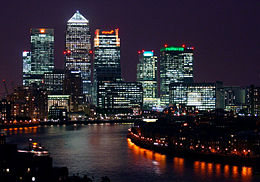 Canary Wharf la nuit, de Shadwell cropped.jpg