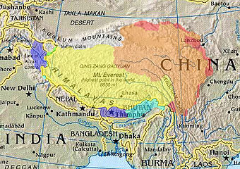 Culturelle / historique du Tibet (en surbrillance) représenté avec diverses revendications territoriales concurrentes.