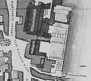 The Old Palace foi um complexo de edifícios, separados do rio Tâmisa, no leste por uma série de jardins. O edifício maior e mais setentrional é Westminster Hall, que fica paralela ao rio. Vários edifícios adjacentes no lado leste, sul das pessoas e perpendicular para o Hall é a Casa dos Comuns medieval, mais ao sul e paralelo ao rio é o Tribunal de Pedidos, com uma extensão para leste, na sua extremidade sul, e no sul final do complexo encontram-se a Câmara dos Lordes e outra câmara. O Palácio foi delimitada pela Rua de Santa Margarida para o oeste e Old Palace Yard para o sul-oeste; outra rua, New Palace Yard, é apenas visível para o norte.