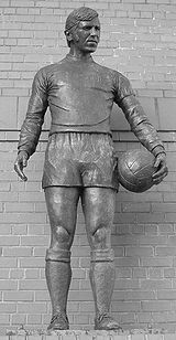 O Ibrox Disaster memorial estátua, que comemora a tragédia 1971