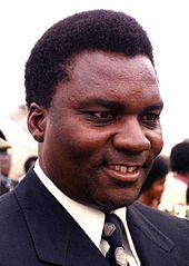 Fotografia do presidente Juvenal Habyarimana chegando com comitiva na Base Aérea de Andrews, Maryland, EUA em 25 de Setembro de 1980.