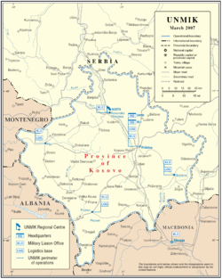 Kosovo, conforme definido pela Resolução 1244Serbia (amarelo), estados vizinhos (marrom)