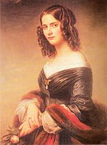 retrato, contra um fundo pálido em branco, de mulher em vinte e tantos anos, cabelo escuro em cachos, em vestido de seda escuro com casaco, segurando uma rosa, três quartos virou ao visor